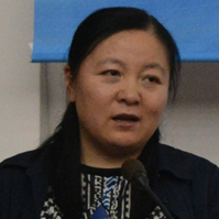 李　瑩